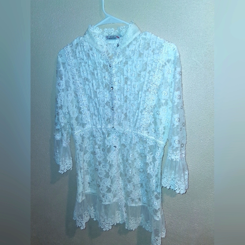 Hugging Kisses Lace Floral 3/4 Bell Sleeve Top White Bridal L